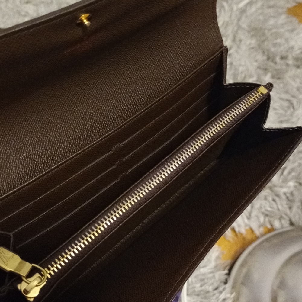 🤎SOLD🤎Louis Vuitton Damier Ebene Sarah Wallet - Picture 8 of 11